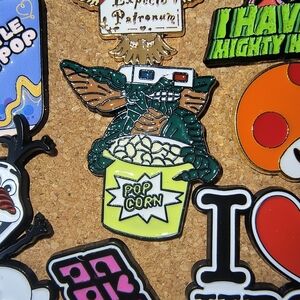 Gremlins Gizmo Popcorn Enamel Pin - Green & Yellow